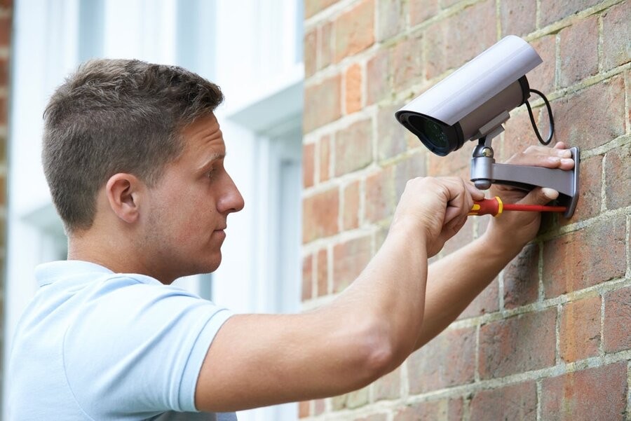 Top Benefits of Working with a Professional Security Camera Company Blog
