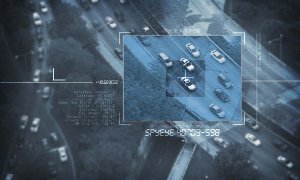 AI analytics image focusing on cars on a highway